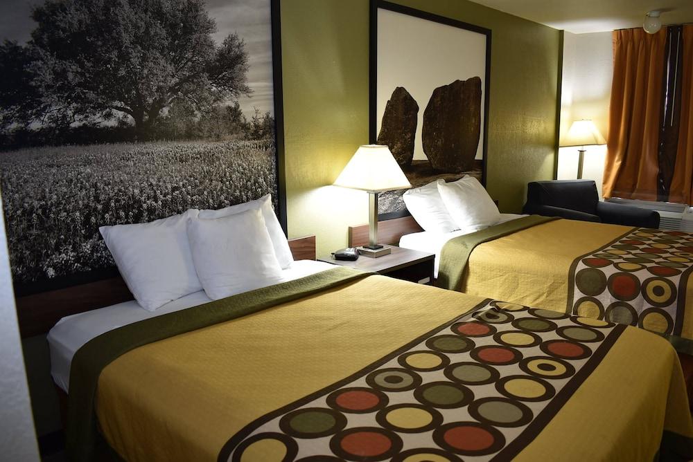 Hotel Super 8 By Wyndham Fredericksburg Esterno foto