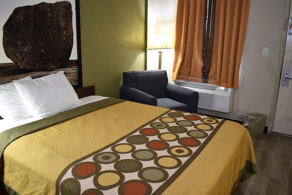 Hotel Super 8 By Wyndham Fredericksburg Esterno foto