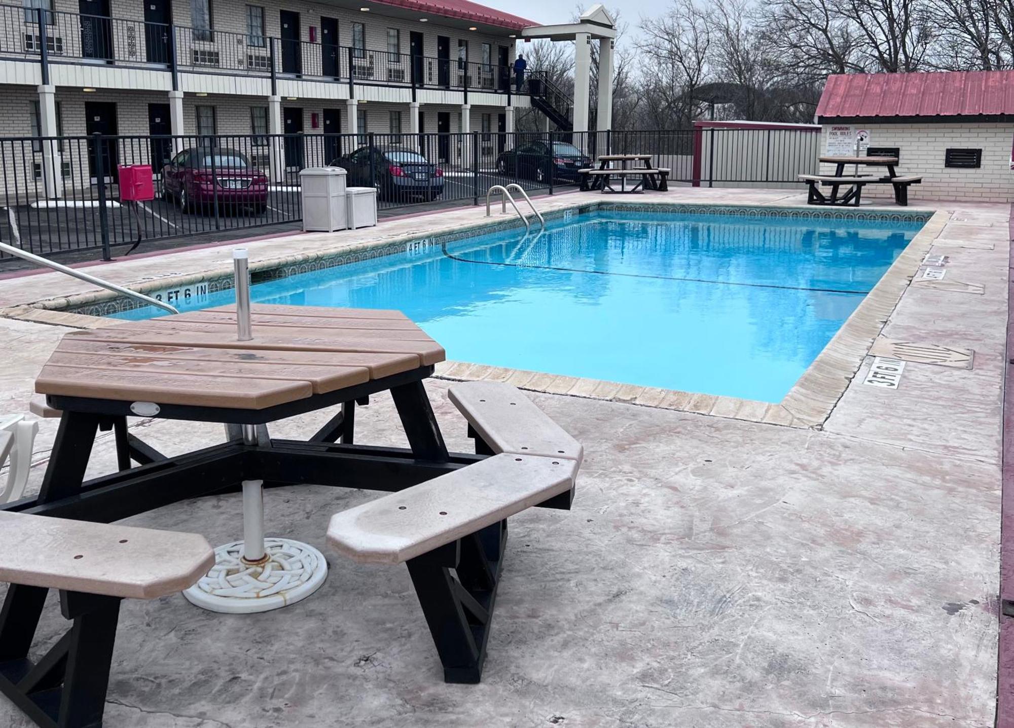 Hotel Super 8 By Wyndham Fredericksburg Esterno foto